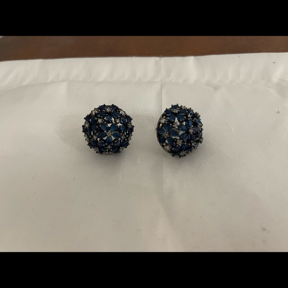 Beautiful blue & white Stone Earrings. Perfect for evenings. - Picture 5 of 5